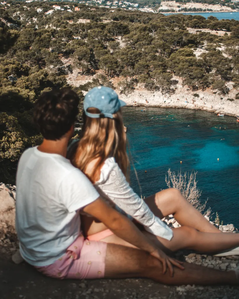 Lukas and Lore looking at a calanque from the hilltop in Cassis, Provence