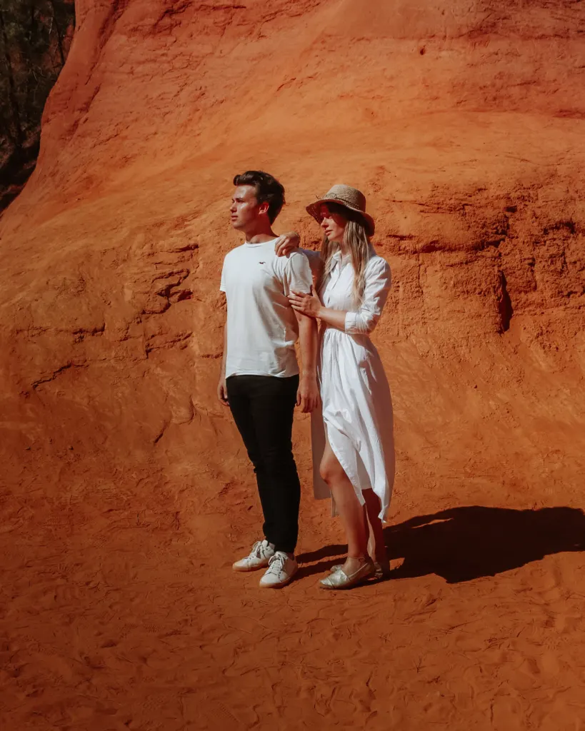 Lukas and Lore in Sentier des Ocres, Roussillon, Provence