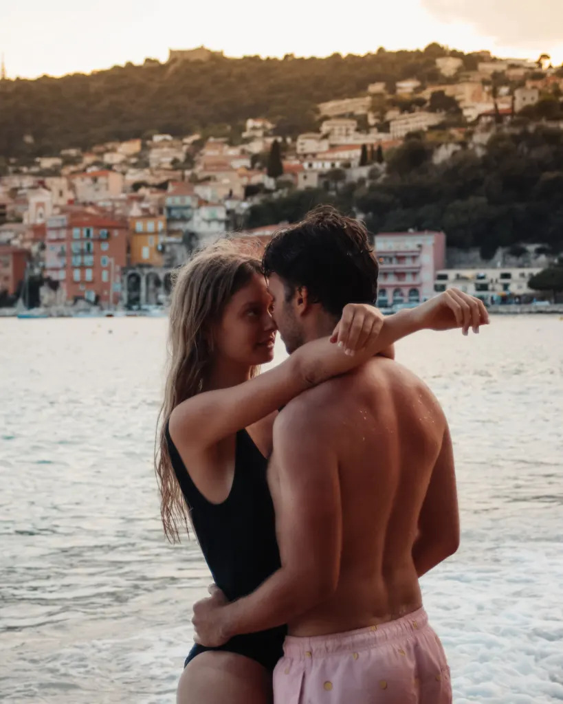 Lukas and Lore on the beach of Villefranche-Sur-Mêr, France